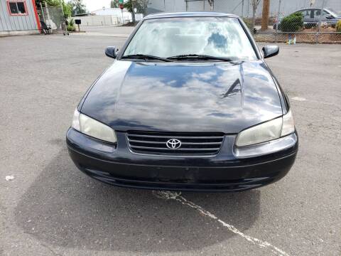 1998 Toyota Camry for sale at Kingz Auto LLC in Portland OR