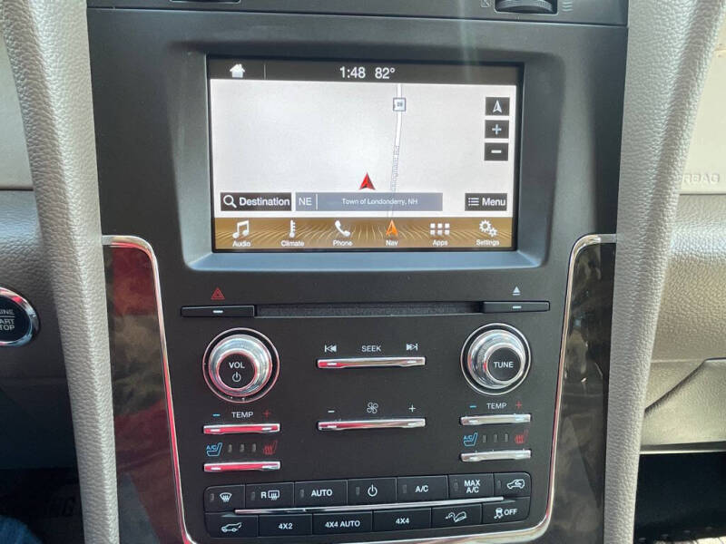 2017 Lincoln Navigator Select