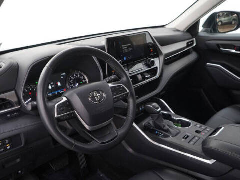 2025 Toyota Highlander XLE