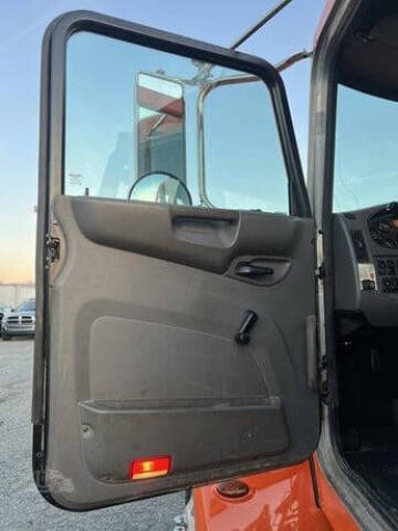 2016 Peterbilt 337