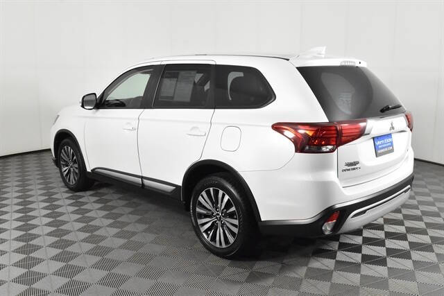 2020 Mitsubishi Outlander SE
