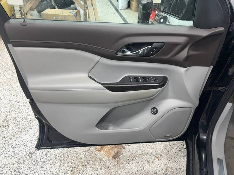 2020 GMC Acadia SLT