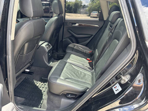2011 Audi Q5 3.2 quattro Premium Plus