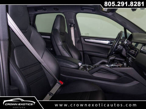 2023 Porsche Cayenne Platinum Edition