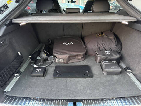 2025 Lamborghini Urus SE