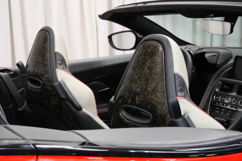 2023 Aston Martin DBS Superleggera