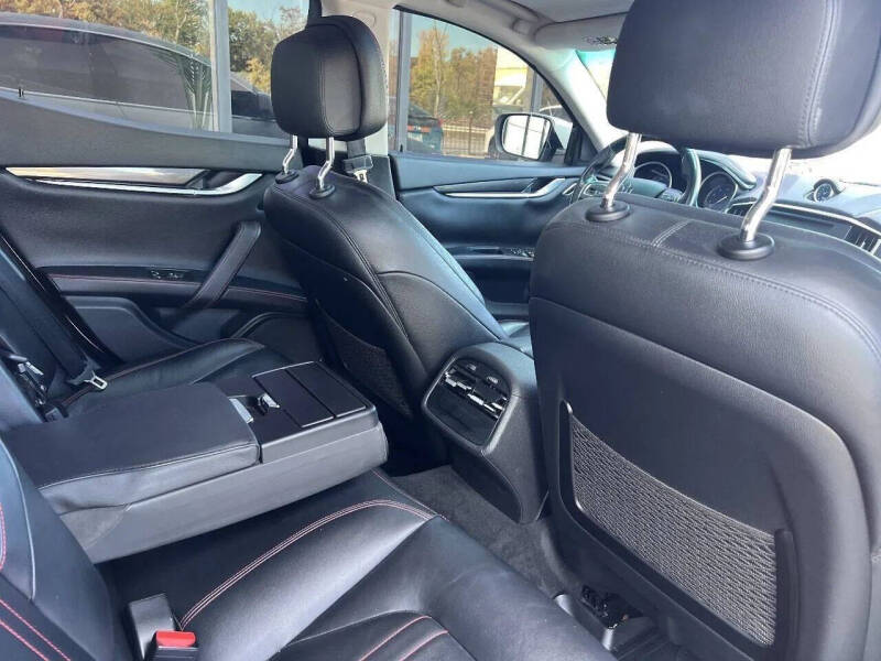 2016 Maserati Ghibli