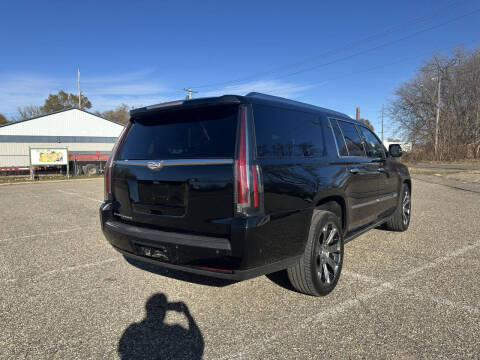 2018 Cadillac Escalade ESV Platinum