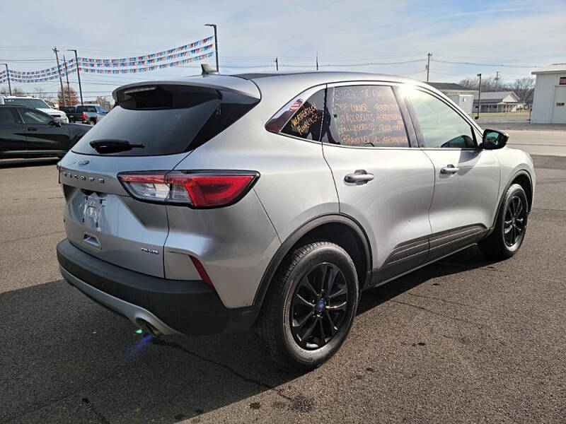 2022 Ford Escape SE