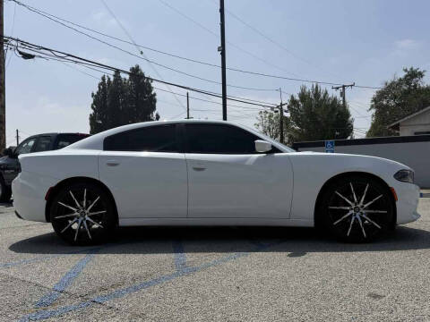 2015 Dodge Charger SE