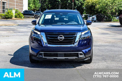 2025 Nissan Pathfinder SV