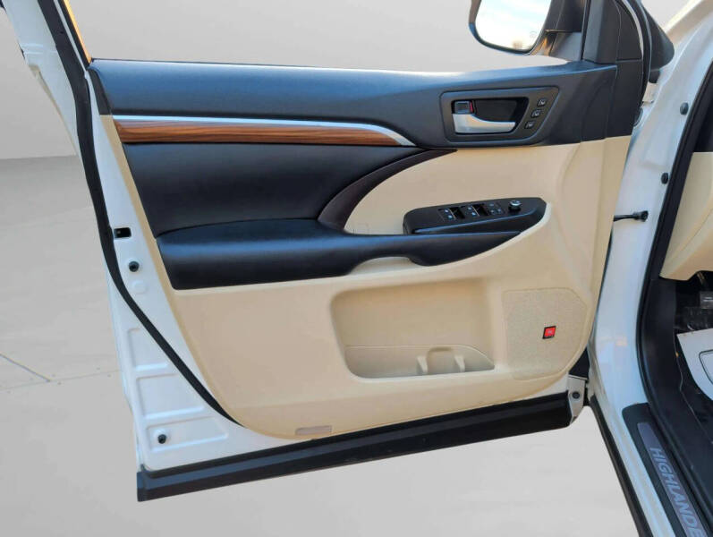 2018 Toyota Highlander Limited Platinum