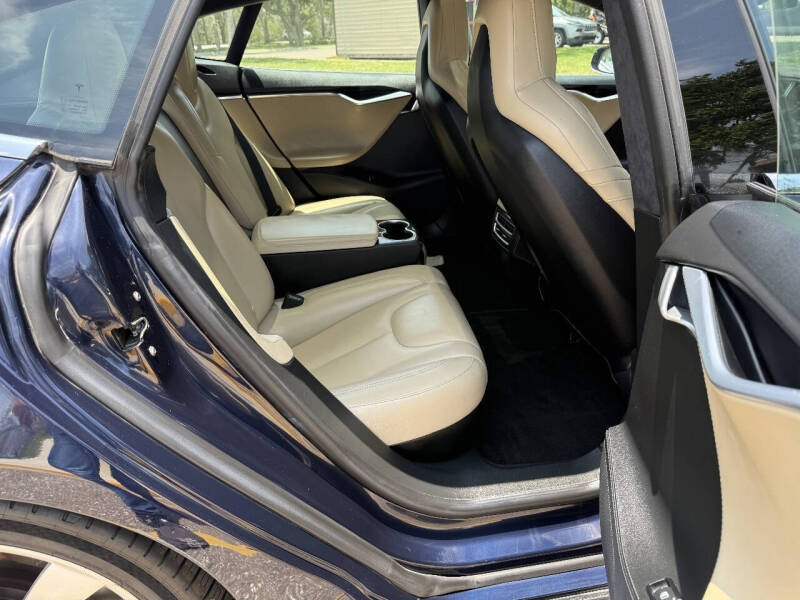 2015 Tesla Model S P85D