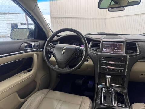 2014 Lincoln MKS