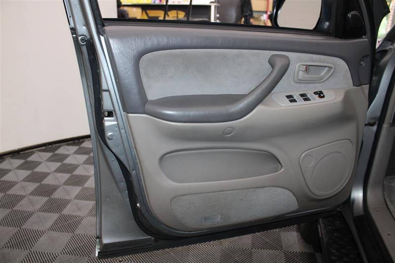 2006 Toyota Sequoia SR5