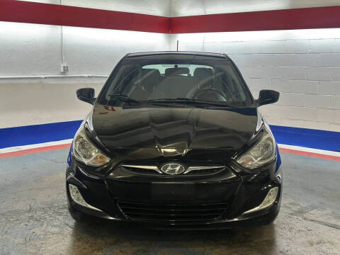 2012 Hyundai Accent SE