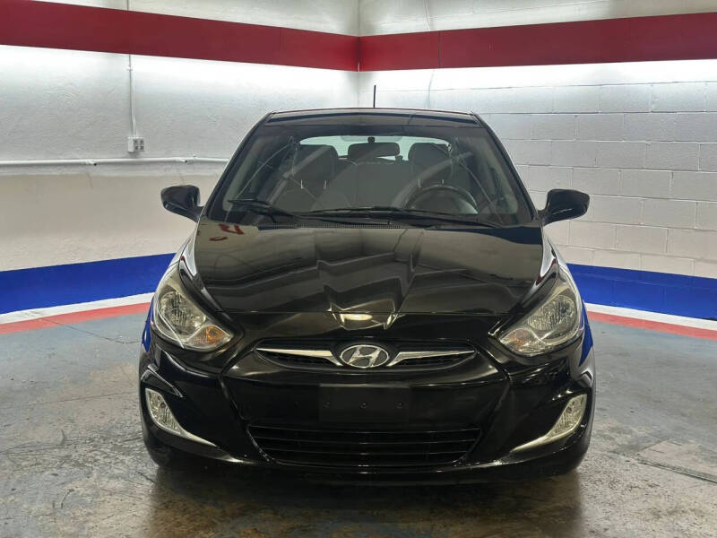 2012 Hyundai Accent SE
