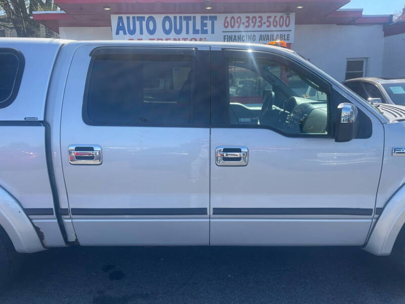 2004 Ford F-150 XLT photo 6