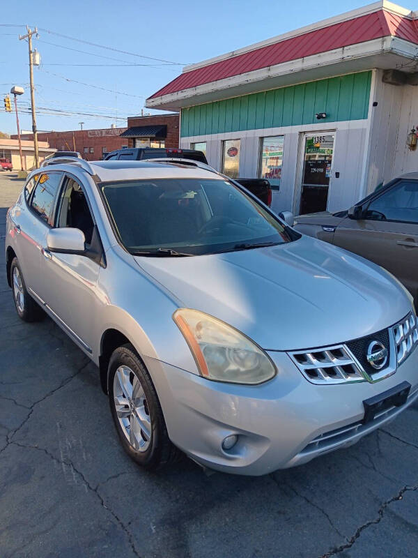 2012 Nissan Rogue SV's photo