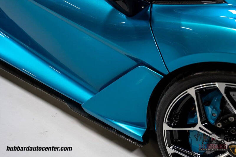 2025 Lamborghini Revuelto