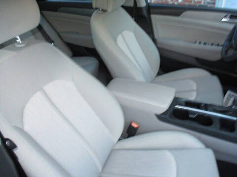 2017 Hyundai Sonata Hybrid SE