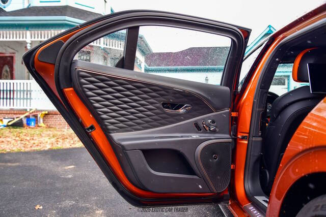 2024 Bentley Flying Spur Mulliner W12