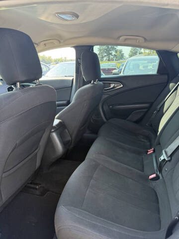 2016 Chrysler 200 Limited