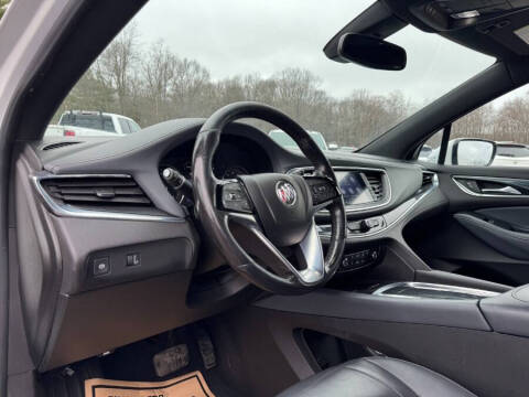 2022 Buick Enclave Essence