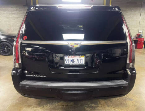 2016 Cadillac Escalade Platinum