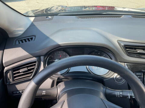 2020 Nissan Rogue Sport SV