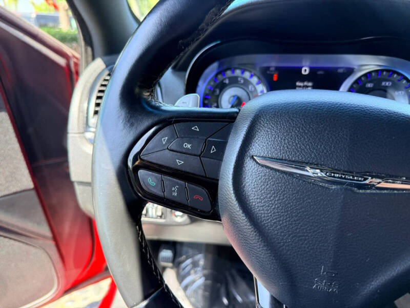 2017 Chrysler 300