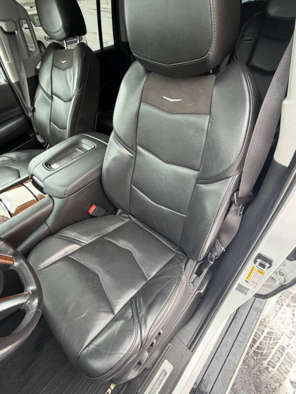 2017 Cadillac Escalade ESV Premium Luxury