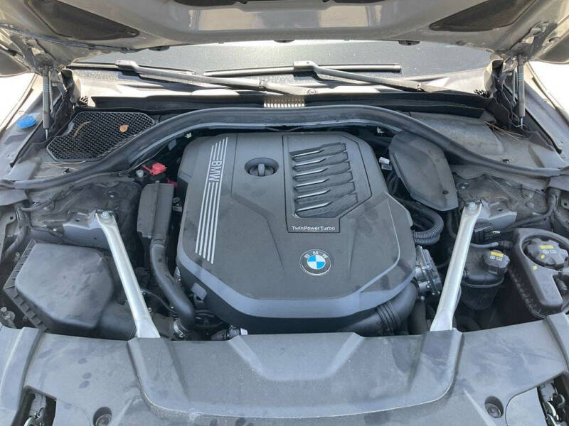 2022 BMW 7 Series 740i