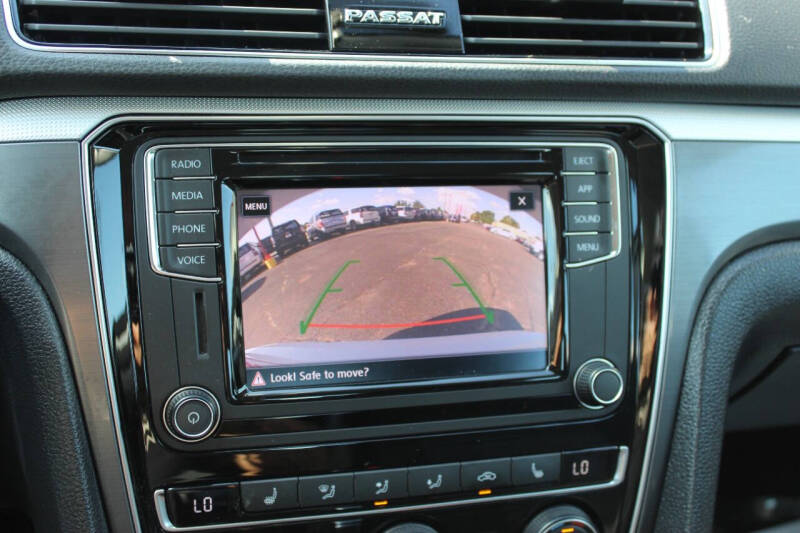 2018 Volkswagen Passat 2.0T R-Line