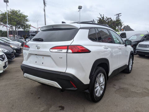 2025 Toyota Corolla Cross LE