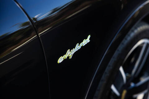 2022 Porsche Cayenne Turbo S E-Hybrid Coupe