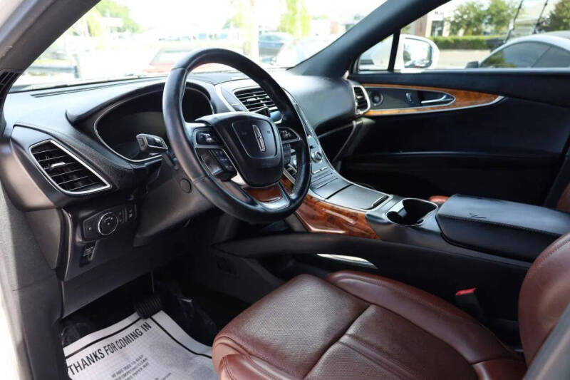 2019 Lincoln Nautilus Reserve