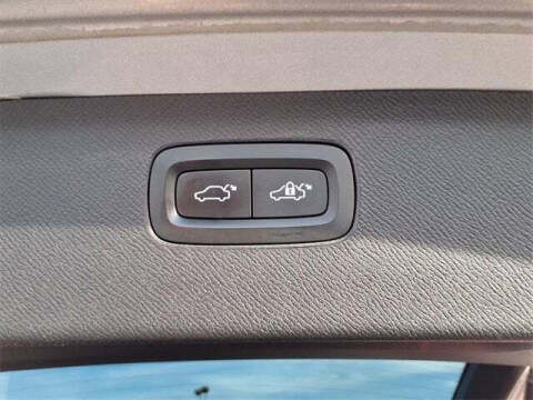 2019 Volvo XC90 T5 R-Design