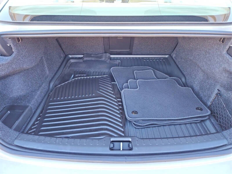 2022 Volvo S60 B5 Momentum