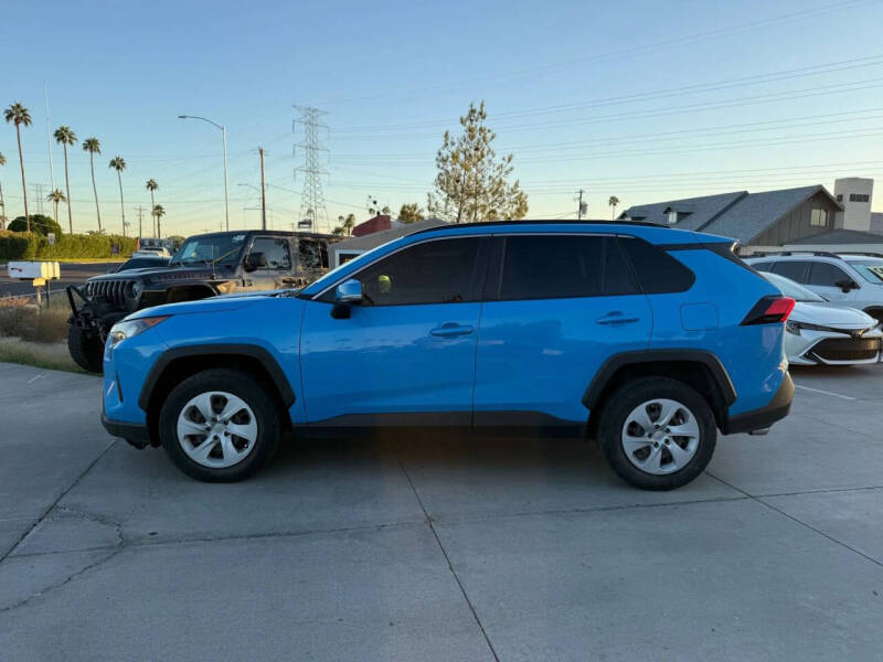 2021 Toyota RAV4 LE