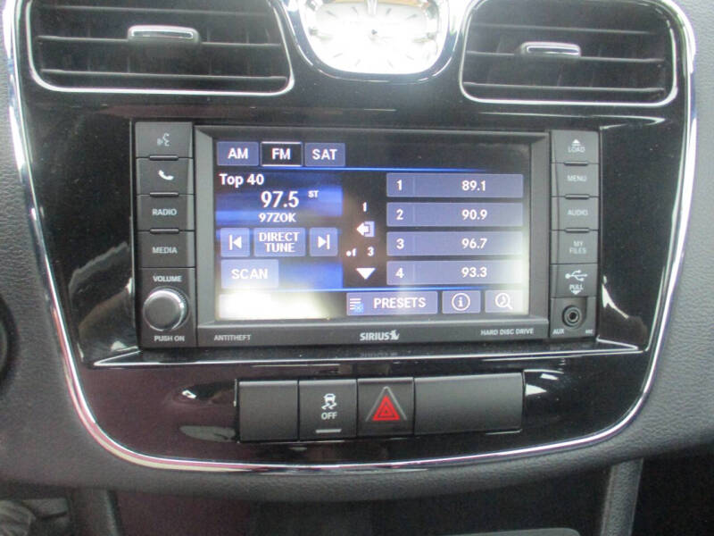 2013 Chrysler 200 Touring