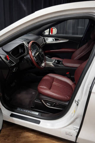 2019 Lincoln Nautilus Black Label