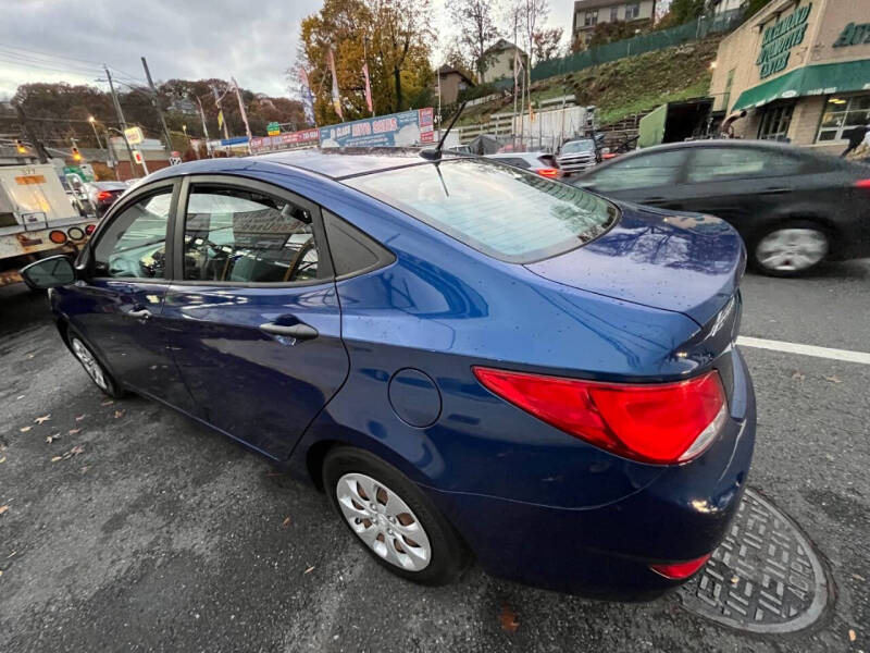 2016 Hyundai Accent SE