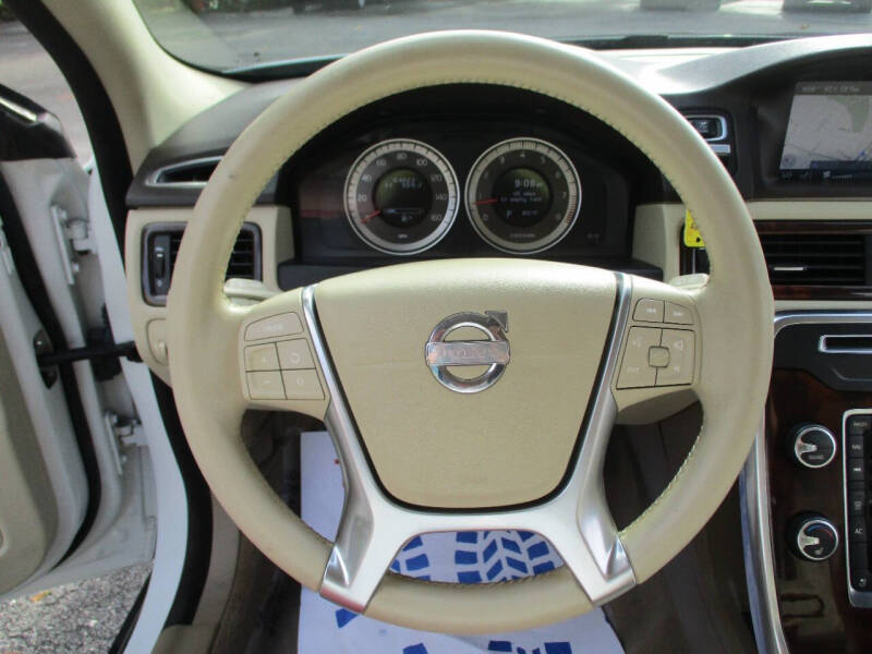 2012 Volvo XC70 3.2 Platinum