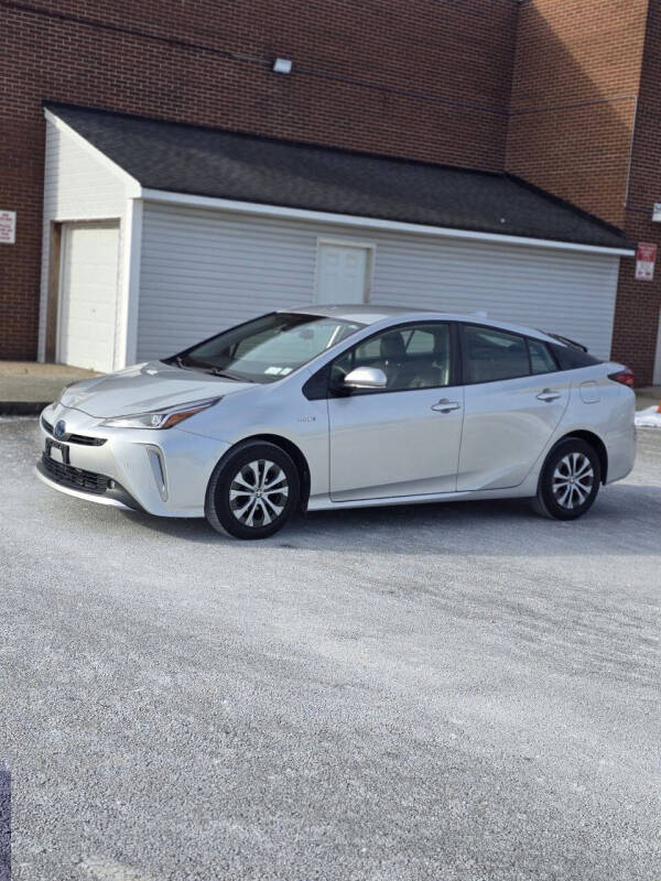 2019 Toyota Prius LE's photo