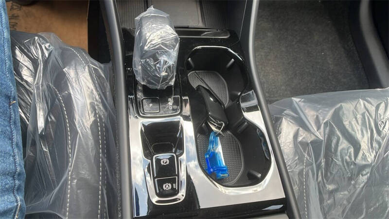 2026 Volvo XC40 B5 Ultra Black Edition