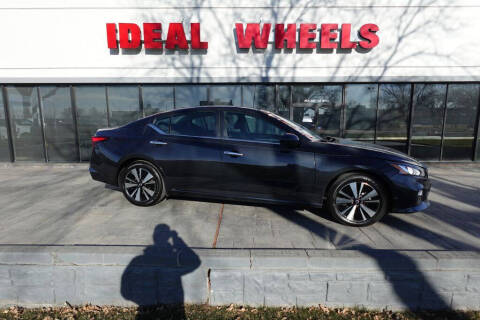 2022 Nissan Altima for sale at Ideal Wheels in Sioux City IA