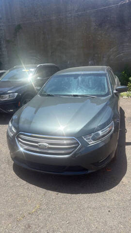 2016 Ford Taurus SEL