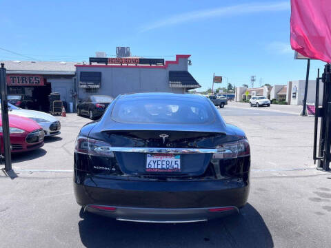 2013 Tesla Model S Performance