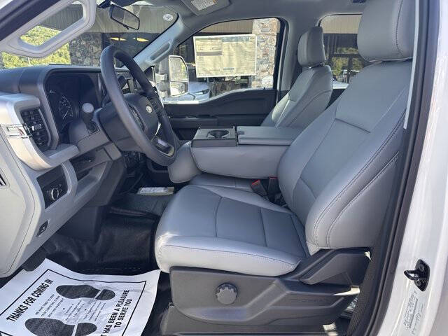 2025 Ford F-350 Super Duty XL